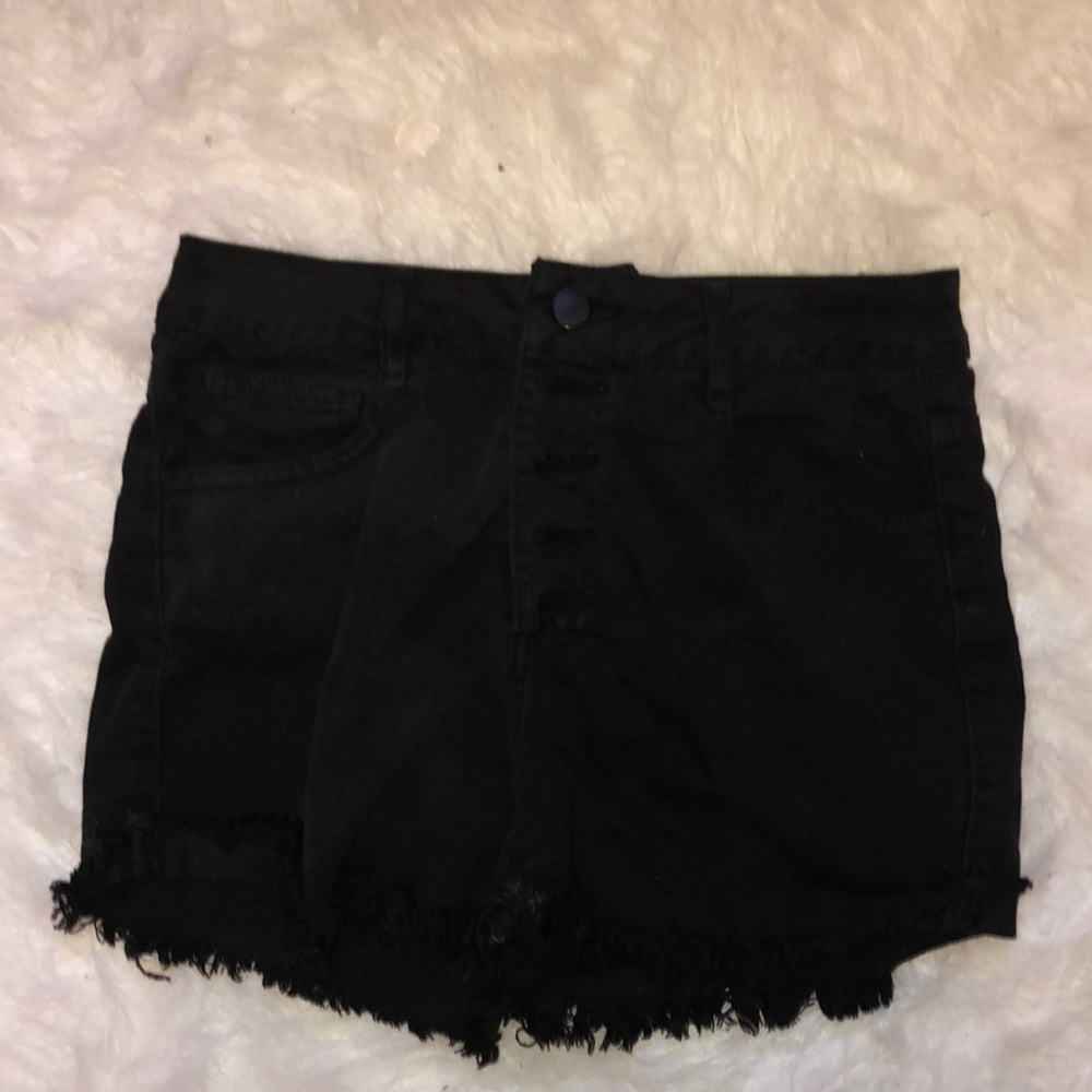 Black High-waisted shorts